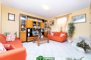 VILLA SINGOLA A BOLTIERE CON GIARDINO !