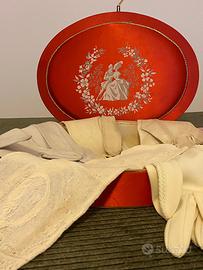 Cofanetto con guanti d’epoca