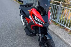 Xadv 750
