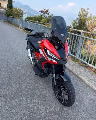 Xadv 750