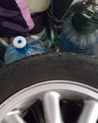 Gomme complete di cerchi in lega