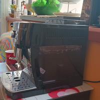 macchina per caffè De'Longhi magnifica s