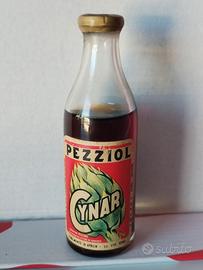 Collezione di bottiglie liquori mignon