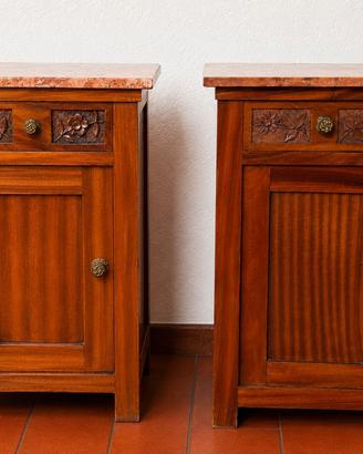 Coppia di comodini d'epoca con piano in marmo