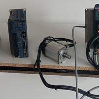 N.2 Inverter+ N.1 servo-Motore 200v +  Cablaggio