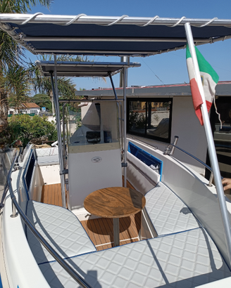 Barca Open 5m con Motore e Carrello