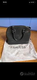 Borsa grigia grande con tracolla