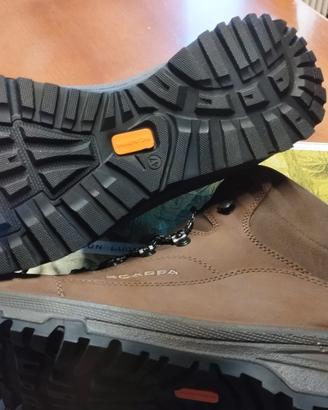 Scarponcini n.47  SCARPA in goretex
