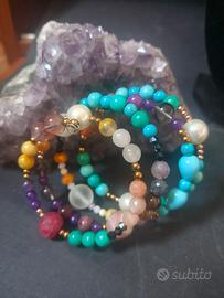 bracciale Memory wire con mix di pietre e colori 