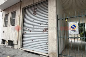 Negozio Cesano Boscone [Cod. rif 3275471VCG]