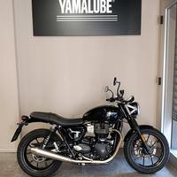 TRIUMPH STREET TWIN 900