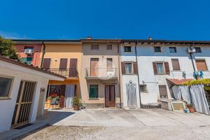 CASA SEMINDIPENDENTE A VILLAFRANCA DI VERONA
