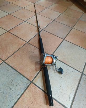 canna da pesca al tonno con mulinello Shimano