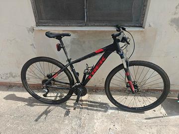 TREK MARLIN 7.  29" GOMMATA NUOVA