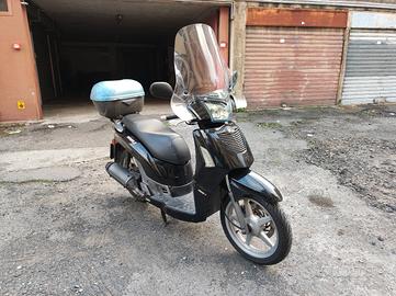 Kymco People S 200