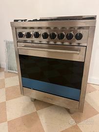 Cucina gas con forno Smeg