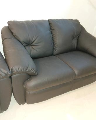 2 divani pelle nera
