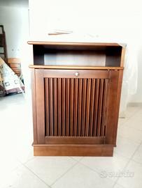 mobile in  puro legno scuro  porta TV 