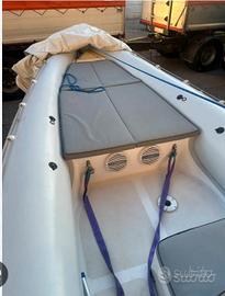 GOMMONE FOCCHI 680 CON HONDA BF 225 CV