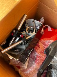 carena e parti originali panigale v4s 2025