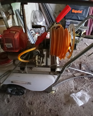 Pompa da medicare a motore a scoppio