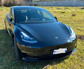 TESLA Model 3 - 2019