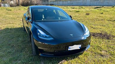 TESLA Model 3 - 2019