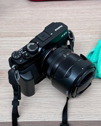 Fujifilm X-E3 + 18 55 2.8 + Grip Meike
