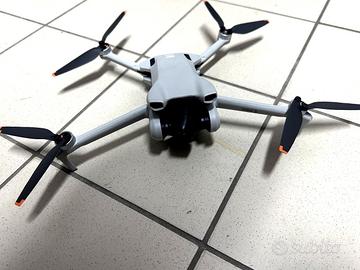 DJI Mini 3 Fly More Combo + DJI Care(luglio 2026)