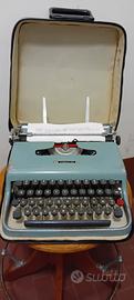 Olivetti lettera 22 , e altre macchine, con 