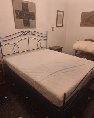 Letto con materasso completo