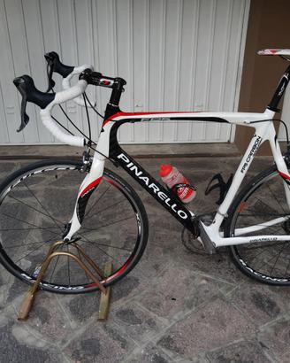 Bicicletta -strada-pinarello-carbonio-60