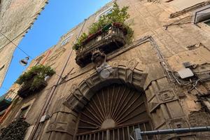 5 LOCALI A NAPOLI