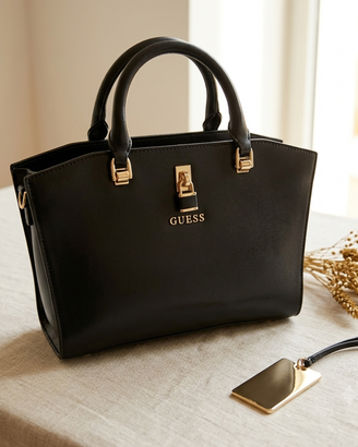 Borsa Guess Nera Elegante con Dettagli Gold