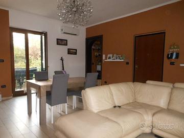 Appartamento di 120 m² con 4 locali a Teano