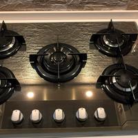 Piano cottura 5 fuochi