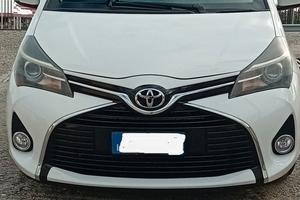 Toyota Yaris YRARIS D