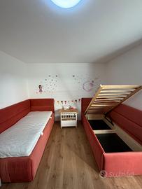 Letti singoli artigianali  foderati in velluto