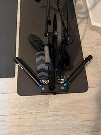 Wahoo KICKR - Smart Bike Trainer - WFREFKIC18 + WH