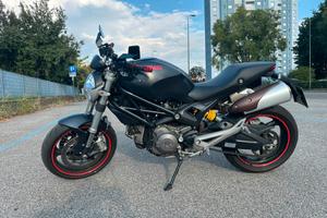 Ducati Monster 696 plus- 80 cavalli-  58, 8 KW