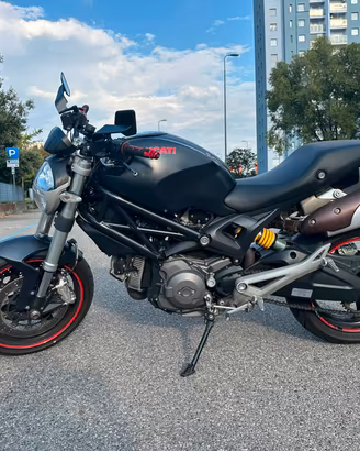 Ducati Monster 696 plus- 80 cavalli-  58, 8 KW