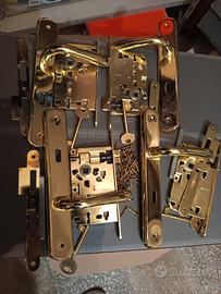 8 maniglie complete per porte interne 