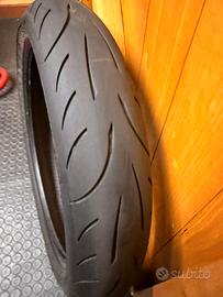 Pneumatico anteriore 120/70 zr17