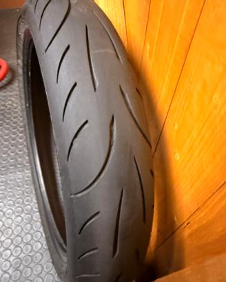 Pneumatico anteriore 120/70 zr17