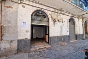 Via Stefano Brun -Locali commerciali frontestrada