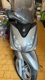 Yamaha xcity 250