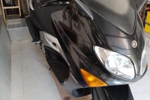 Yamaha T Max - 2005