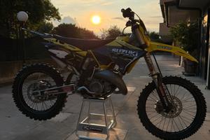 Suzuki rm 125