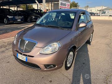 Lancia Ypsilon 1.3 MJT 75 CV Elle Unipro 2010