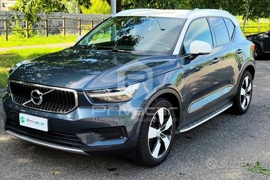 VOLVO XC40 B4 AWD Geartronic Momentum Pro